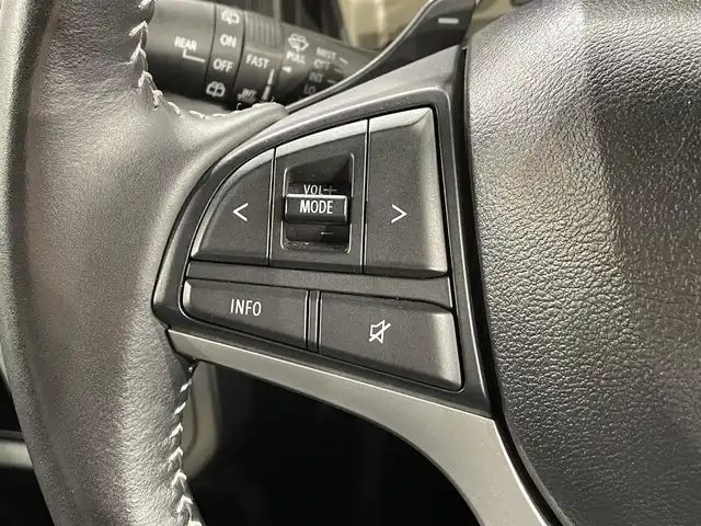 スズキ クロスビー HYBRID MZ 愛知県 2020(令2)年 4.8万km バーニングレッドパールメタリック/ブラック2トーン ナビ/衝突軽減ブレーキ/レーダークルーズコントロール/シートヒーター/LEDヘッドライト/ETC/Bluetooth/コーナーセンサー/レーンキープアシスト/オートハイビーム/プッシュスタート/スマートキー/CD/DVD再生/アイドリングストップ/ミュージックサーバー/純正フロアマット/純正アルミホイール/オートライト/禁煙車/2トーンカラー/パドルシフト/ウィンカーミラー/電動格納ミラー/フォグランプ/ISOFIX/シートバックテーブル/オートエアコン/横滑り防止装置/盗難警報装着車