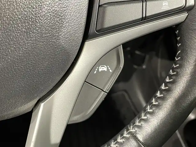 スズキ クロスビー HYBRID MZ 愛知県 2020(令2)年 4.8万km バーニングレッドパールメタリック/ブラック2トーン ナビ/衝突軽減ブレーキ/レーダークルーズコントロール/シートヒーター/LEDヘッドライト/ETC/Bluetooth/コーナーセンサー/レーンキープアシスト/オートハイビーム/プッシュスタート/スマートキー/CD/DVD再生/アイドリングストップ/ミュージックサーバー/純正フロアマット/純正アルミホイール/オートライト/禁煙車/2トーンカラー/パドルシフト/ウィンカーミラー/電動格納ミラー/フォグランプ/ISOFIX/シートバックテーブル/オートエアコン/横滑り防止装置/盗難警報装着車