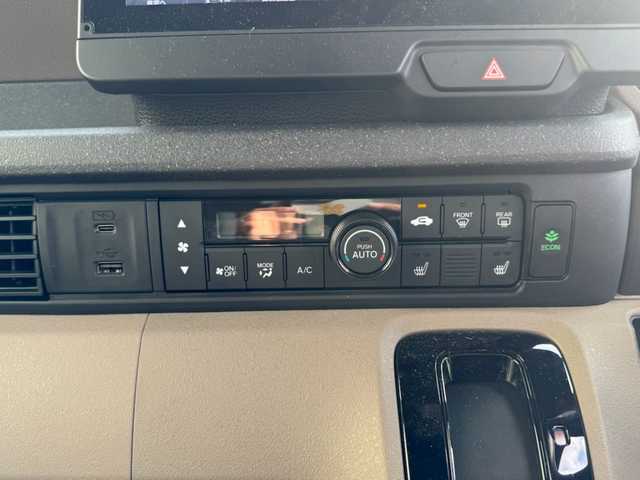 ホンダ Ｎ ＢＯＸ JOY 香川県 2024(令6)年 1.4万km 黄Ⅱ 純正ナビ（フルセグTV/CD，DVD/BT)/全方位モニター/シートヒーター/両側パワースライドドア/コーナーセンサー/両側シートバックテーブル/ビルトインETC/オートライト/ターボ