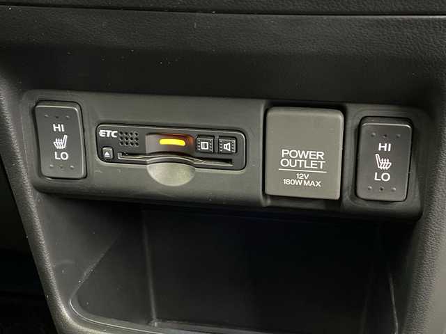 ホンダ Ｎ ＢＯＸ カスタムG SSブラックスタイル 愛知県 2016(平28)年 4.8万km プレミアムホワイトパールⅡ 社外ナビ/・ワンセグ/・Ｂｌｕｅｔｏｏｔｈ/・ＤＶＤ/ＣＤ/バックカメラ/両側パワースライドドア/シートヒーター/シーケンシャルウィンカー/社外ミラー/アイドリングストップ/スペアキー