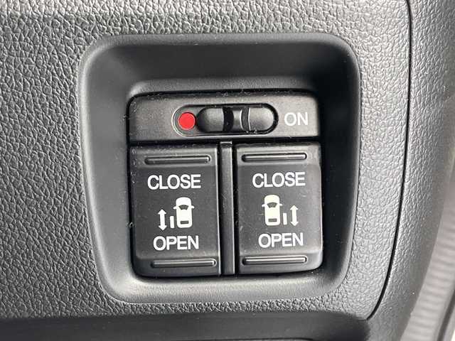 ホンダ Ｎ ＢＯＸ カスタムG SSブラックスタイル 愛知県 2016(平28)年 4.8万km プレミアムホワイトパールⅡ 社外ナビ/・ワンセグ/・Ｂｌｕｅｔｏｏｔｈ/・ＤＶＤ/ＣＤ/バックカメラ/両側パワースライドドア/シートヒーター/シーケンシャルウィンカー/社外ミラー/アイドリングストップ/スペアキー