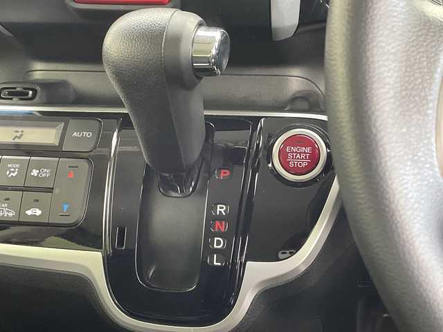 ホンダ Ｎ ＢＯＸ カスタムG SSブラックスタイル 愛知県 2016(平28)年 4.8万km プレミアムホワイトパールⅡ 社外ナビ/・ワンセグ/・Ｂｌｕｅｔｏｏｔｈ/・ＤＶＤ/ＣＤ/バックカメラ/両側パワースライドドア/シートヒーター/シーケンシャルウィンカー/社外ミラー/アイドリングストップ/スペアキー