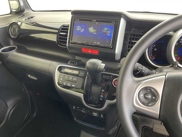 ホンダ Ｎ ＢＯＸ カスタムG SSブラックスタイル 愛知県 2016(平28)年 4.8万km プレミアムホワイトパールⅡ 社外ナビ/・ワンセグ/・Ｂｌｕｅｔｏｏｔｈ/・ＤＶＤ/ＣＤ/バックカメラ/両側パワースライドドア/シートヒーター/シーケンシャルウィンカー/社外ミラー/アイドリングストップ/スペアキー