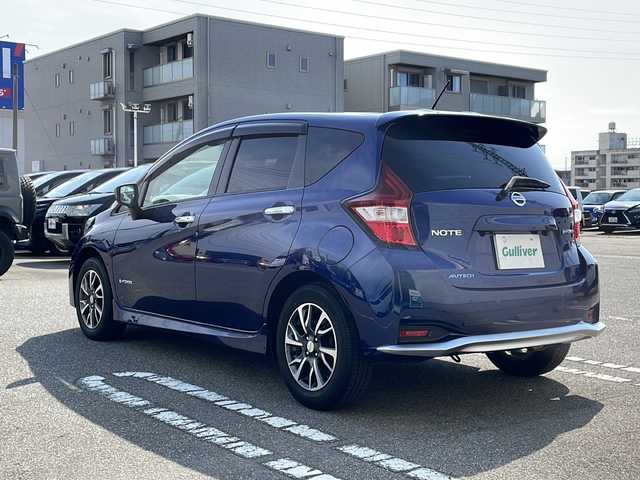 日産 ノート e－パワーオーテック 石川県 2020(令2)年 2.1万km オーロラフレアブルーパール 純正ナビ　（MJ320D-M)/【AM/FM/CD/DVD/フルセグ/BluetoothAudio/SD】　バックカメラ　/前後ドラレコ（DH5-D)/ＥＴＣ２．０　/ＬＥＤヘッドライト　/前後コーナーセンサー　/衝突軽減装置/純正フロアマット　/純正ＡＵＴＥＣＨアルミホイール　　/スマートキー