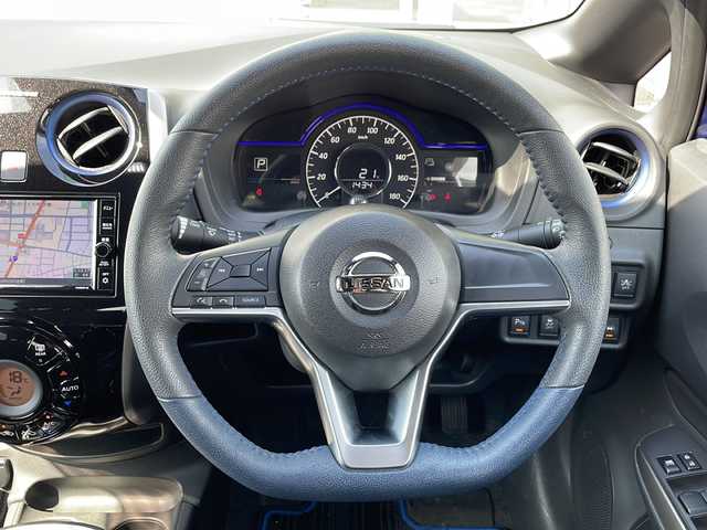 日産 ノート e－パワーオーテック 石川県 2020(令2)年 2.1万km オーロラフレアブルーパール 純正ナビ　（MJ320D-M)/【AM/FM/CD/DVD/フルセグ/BluetoothAudio/SD】　バックカメラ　/前後ドラレコ（DH5-D)/ＥＴＣ２．０　/ＬＥＤヘッドライト　/前後コーナーセンサー　/衝突軽減装置/純正フロアマット　/純正ＡＵＴＥＣＨアルミホイール　　/スマートキー