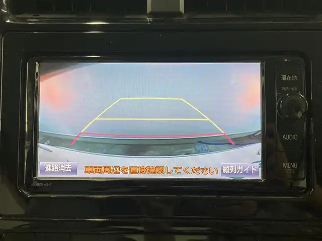トヨタ プリウス S ツーリングセレクション 広島県 2016(平28)年 6万km ホワイトパールクリスタルシャイン 禁煙車/プリクラッシュセーフティ/レーンキープアシスト/モデリスタエアロ/純正ナビ/・フルセグ/Bluetooth/CD/DVD/AM/FM/レーダークルーズコントロール/バックカメラ/ETC/前席シートヒーター/オートハイビーム/LＥＤフォグ/革巻きステアリング/ドライブレコーダー/ウィンカーミラー/電動格納ミラー/純正17インチアルミホイール/スマートキー/スペアキー/純正ドアバイザー/横滑り防止装置