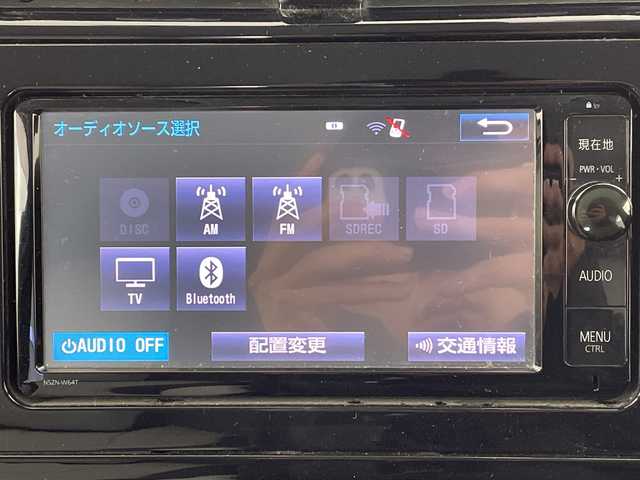 トヨタ プリウス S ツーリングセレクション 大阪府 2016(平28)年 6万km ホワイトパールクリスタルシャイン 禁煙車/モデリスタエアロ/トヨタセーフティーセンス/　・プリクラッシュセーフティ/　・レーダークルーズコントロール/　・レーンディパーチャーアラート/　・オートマチックハイビーム/純正ナビ/　（Bluetooth/CD/DVD）/フルセグTV/バックカメラ/合皮シート/シートヒーター/LEDヘッドライト/オートライト/フォグランプ/純正17インチアルミホイール/純正フロアマット/コーナーセンサー/スマートキー/ETC