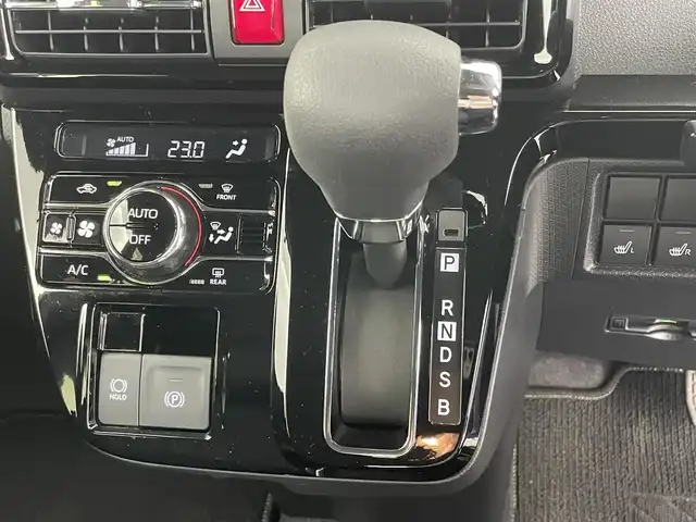 ダイハツ タント カスタム X 埼玉県 2023(令5)年 0.9万km ブラックマイカメタリック/シャイニングホワイトパール 純正9インチスマホ連携ディスプレイオーディオ/ フルセグTV Bluetooth 外部接続端子：USB/HDMI/スマートクルーズパック/レーンキープコントロール/アダプティブクルーズコントロール/スマートアシスト/衝突回避支援ブレーキ機能/衝突警報機能/ブレーキ制御付誤発進抑制機能（前後）/車線逸脱抑制制御機能/車線逸脱警報機能/路側逸脱警報機能/ふらつき警報/ドライブアシストイルミネーション/スマートパノラマパーキングパック/スマートパノラマパーキングアシスト/ステアリングスイッチ（パノラマモニター及び駐車支援用）/ヒーテッドドアミラー/両側パワースライドドア/ビルトインETC2.0/オールシーズンタイヤ（Vector 4Seasons）/純正14インチAW
