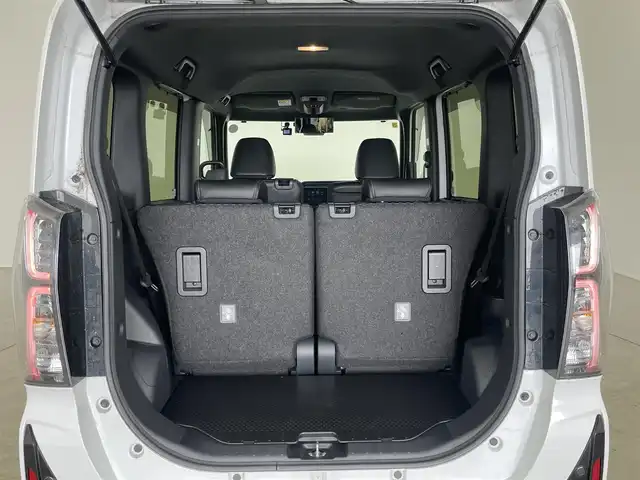 ダイハツ タント カスタム X 埼玉県 2023(令5)年 0.9万km ブラックマイカメタリック/シャイニングホワイトパール 純正9インチスマホ連携ディスプレイオーディオ/ フルセグTV Bluetooth 外部接続端子：USB/HDMI/スマートクルーズパック/レーンキープコントロール/アダプティブクルーズコントロール/スマートアシスト/衝突回避支援ブレーキ機能/衝突警報機能/ブレーキ制御付誤発進抑制機能（前後）/車線逸脱抑制制御機能/車線逸脱警報機能/路側逸脱警報機能/ふらつき警報/ドライブアシストイルミネーション/スマートパノラマパーキングパック/スマートパノラマパーキングアシスト/ステアリングスイッチ（パノラマモニター及び駐車支援用）/ヒーテッドドアミラー/両側パワースライドドア/ビルトインETC2.0/オールシーズンタイヤ（Vector 4Seasons）/純正14インチAW