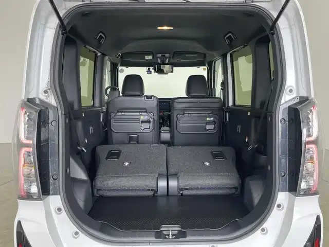 ダイハツ タント カスタム X 埼玉県 2023(令5)年 0.9万km ブラックマイカメタリック/シャイニングホワイトパール 純正9インチスマホ連携ディスプレイオーディオ/ フルセグTV Bluetooth 外部接続端子：USB/HDMI/スマートクルーズパック/レーンキープコントロール/アダプティブクルーズコントロール/スマートアシスト/衝突回避支援ブレーキ機能/衝突警報機能/ブレーキ制御付誤発進抑制機能（前後）/車線逸脱抑制制御機能/車線逸脱警報機能/路側逸脱警報機能/ふらつき警報/ドライブアシストイルミネーション/スマートパノラマパーキングパック/スマートパノラマパーキングアシスト/ステアリングスイッチ（パノラマモニター及び駐車支援用）/ヒーテッドドアミラー/両側パワースライドドア/ビルトインETC2.0/オールシーズンタイヤ（Vector 4Seasons）/純正14インチAW