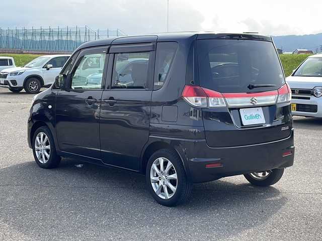 スズキ ソリオ G4 新潟県 2013(平25)年 7.8万km ブルーイッシュブラックパール3 4WD/CD/AUX/USB/バックカメラ/片側パワースライドドア/ステアリングスイッチ/運転席シートヒーター /スマートキー/プッシュスタート/純正15インチアルミホイール/社外15インチAW冬タイヤ車載
