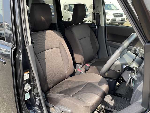 スズキ ソリオ G4 新潟県 2013(平25)年 7.8万km ブルーイッシュブラックパール3 4WD/CD/AUX/USB/バックカメラ/片側パワースライドドア/ステアリングスイッチ/運転席シートヒーター /スマートキー/プッシュスタート/純正15インチアルミホイール/社外15インチAW冬タイヤ車載