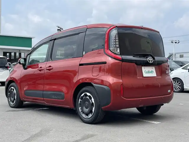 トヨタ シエンタ ハイブリッド Z 東京都 2023(令5)年 1.9万km スカーレットメタリック 純正コネクトナビ/パノラミックビューモニター/プリクラッシュセーフティシステム/レーンディパーチャー/オートマチックハイビーム/レーダークルーズ/両側パワースライドドア/ＥＴＣ/シートヒーター