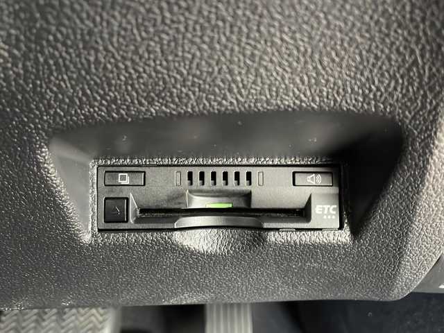 トヨタ プリウス A ツーリングセレクション 愛知県 2018(平30)年 7万km エモーショナルレッド 衝突軽減システム/純正ナビ/レーダークルーズコントロール/シートヒーター/フルセグ/CD DVD/Bluetooth/バックカメラ/コーナーセンサー/純正アルミホイール/ブラインドスポットモニター/LEDヘッドライト/オートマチックハイビーム/ドライブレコーダー/ETC/ステアリングスイッチ/スマートキー/プッシュスタート