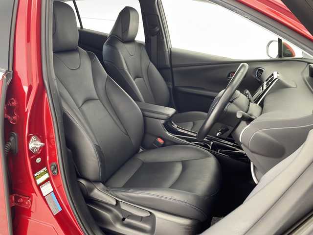 トヨタ プリウス A ツーリングセレクション 愛知県 2018(平30)年 7万km エモーショナルレッド 衝突軽減システム/純正ナビ/レーダークルーズコントロール/シートヒーター/フルセグ/CD DVD/Bluetooth/バックカメラ/コーナーセンサー/純正アルミホイール/ブラインドスポットモニター/LEDヘッドライト/オートマチックハイビーム/ドライブレコーダー/ETC/ステアリングスイッチ/スマートキー/プッシュスタート