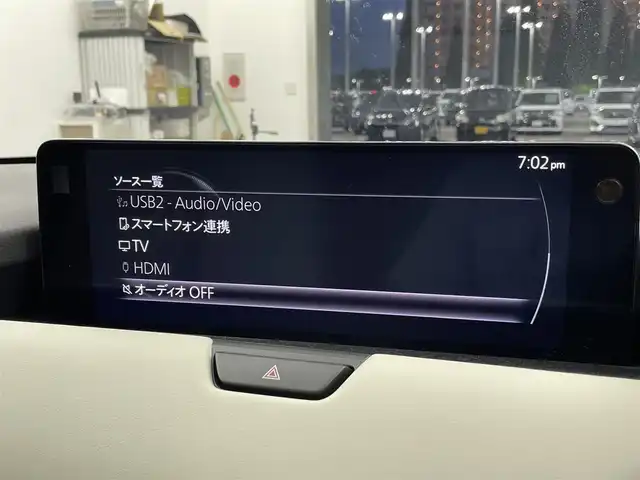 マツダ ＣＸ－６０ XD HV エクスクルーシブモダン 千葉県 2022(令4)年 2.1万km ロジウムホワイトプレミアムメタリック スマートブレーキサポート/・前方検知機能/・右直事故回避アシスト機能/・前進時左右接近物検知機能/・交差点事故回避アシスト機能/・後退時検知機能/・後退時左右接近物検知機能/・降車支援機能付きブラインドスポットモニタリング/・レーンキープアシストシステム/・緊急時車線維持支援/・接近車両検知（前側方／後側方）/純正12.3型センターディスプレイ/・AM/FMラジオ/・BOSEサウンドシステム（12スピーカー）/・Apple CarPlay/・Android Auto/・地デジチューナー/4WD ヒルディセントコントロール/ホワイトレザーシート/・運転席助手席パワーシート/・シートヒーター / エアーシート/パワーバックドア/スマートキー