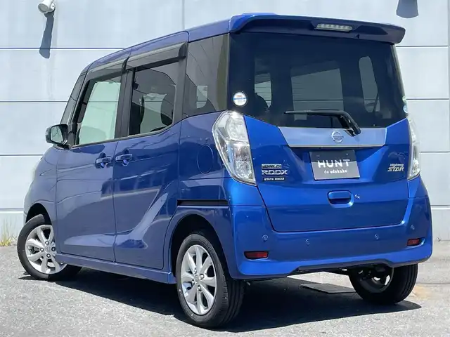 日産 デイズ ルークス ハイウェイスター Xターボ 千葉県 2018(平30)年 0.7万km オーシャンブルーP ワンオーナー/ターボ/衝突軽減ブレーキ/全方位カメラ/純正７インチＳＤナビ/フルセグＴＶ/ＥＴＣ/純正１４インチアルミホイール/コーナーセンサー/ＬＥＤヘッドライト/オートライト/オートハイビーム