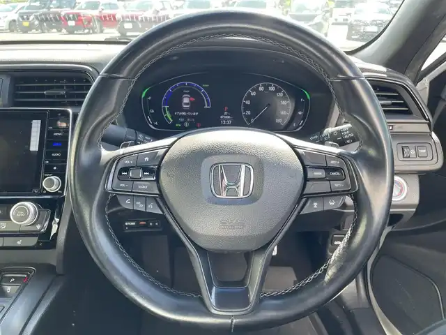 ホンダ インサイト EX・ブラックスタイル 熊本県 2020(令2)年 7.1万km プラチナホワイトパール 純正ナビ/・AM/FM/CD/DVD/BT/・フルセグTV/バックカメラ/CMBS（衝突被害軽減ブレーキ）/先行車検知/・発信お知らせ/路外逸脱抑制/レーンキープアシスト/ブライドスポットシステム/標識認識機能/ドライバー注意力モニター/前後パーキングセンサーシステム/レーダークルーズコントロール/・追従走行機能/・操舵支援機能/横滑り防止装置/ビルトインETC2.0/前後純正ドライブレコーダー/ハーフレザーシート/・D/Nパワーシート/・D/Nシートヒーター/純正ステアリング/・ステアリングスイッチ/・パドルシフト/電動格納ミラー/・ミラーヒーター/LEDヘッドライト/・オートライト/・フォグランプ/純正フロアマット/純正18インチAW/プッシュスタート/・スマートキー/・スペアキー