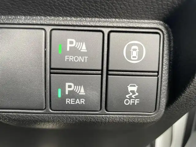 ホンダ インサイト EX・ブラックスタイル 熊本県 2020(令2)年 7.1万km プラチナホワイトパール 純正ナビ/・AM/FM/CD/DVD/BT/・フルセグTV/バックカメラ/CMBS（衝突被害軽減ブレーキ）/先行車検知/・発信お知らせ/路外逸脱抑制/レーンキープアシスト/ブライドスポットシステム/標識認識機能/ドライバー注意力モニター/前後パーキングセンサーシステム/レーダークルーズコントロール/・追従走行機能/・操舵支援機能/横滑り防止装置/ビルトインETC2.0/前後純正ドライブレコーダー/ハーフレザーシート/・D/Nパワーシート/・D/Nシートヒーター/純正ステアリング/・ステアリングスイッチ/・パドルシフト/電動格納ミラー/・ミラーヒーター/LEDヘッドライト/・オートライト/・フォグランプ/純正フロアマット/純正18インチAW/プッシュスタート/・スマートキー/・スペアキー