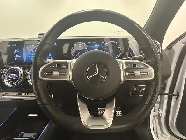 メルセデス・ベンツ ＧＬＢ２５０ 4マチック スポーツ 新潟県 2021(令3)年 4.6万km デジタルホワイト ナビゲーションパッケージ/・テレビ機能/・アクティブステアリングアシスト/・トラフィックサインアシスト/レーダーセーフティパッケージ/・アクティブブレーキアシスト/・アクティブディスタンスアシスト/・アクティブブラインドスポットアシスト/３６０°カメラシステム/メモリー付フルパワーシート/シートヒーター/クルーズコントロール＆可変スピードリミッター/パドルシフト/ホイール付きスタッドレス車載/４WD/アイドリングストップ/スペアキー１本/ETC2.0/アンビエントライト（64色）