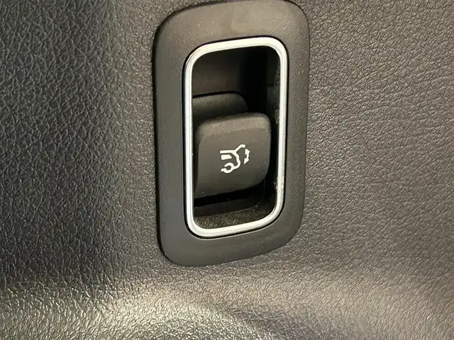 メルセデス・ベンツ ＧＬＢ２５０ 4マチック スポーツ 新潟県 2021(令3)年 4.6万km デジタルホワイト ナビゲーションパッケージ/・テレビ機能/・アクティブステアリングアシスト/・トラフィックサインアシスト/レーダーセーフティパッケージ/・アクティブブレーキアシスト/・アクティブディスタンスアシスト/・アクティブブラインドスポットアシスト/３６０°カメラシステム/メモリー付フルパワーシート/シートヒーター/クルーズコントロール＆可変スピードリミッター/パドルシフト/ホイール付きスタッドレス車載/４WD/アイドリングストップ/スペアキー１本/ETC2.0/アンビエントライト（64色）