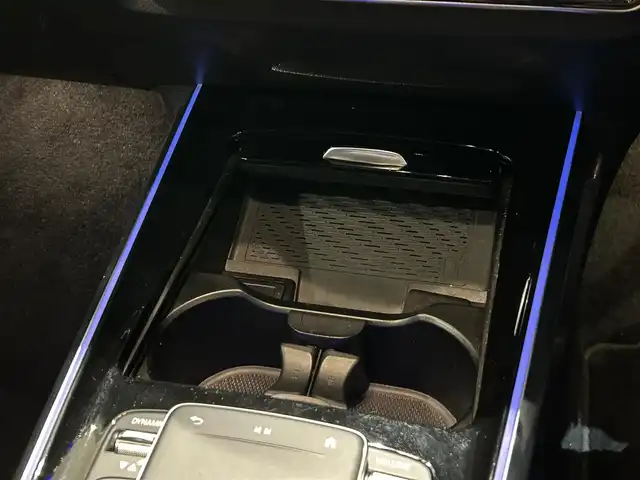 メルセデス・ベンツ ＧＬＢ２５０ 4マチック スポーツ 新潟県 2021(令3)年 4.6万km デジタルホワイト ナビゲーションパッケージ/・テレビ機能/・アクティブステアリングアシスト/・トラフィックサインアシスト/レーダーセーフティパッケージ/・アクティブブレーキアシスト/・アクティブディスタンスアシスト/・アクティブブラインドスポットアシスト/３６０°カメラシステム/メモリー付フルパワーシート/シートヒーター/クルーズコントロール＆可変スピードリミッター/パドルシフト/ホイール付きスタッドレス車載/４WD/アイドリングストップ/スペアキー１本/ETC2.0/アンビエントライト（64色）