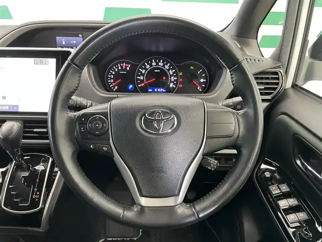 トヨタ ヴォクシー ZS 煌Ⅱ 鹿児島県 2020(令2)年 6.2万km ホワイトパールクリスタルシャイン 純正１０インチナビ【NSZN-Z68T】/(Bluetooth.TV.CD.DVD)/バックモニター/トヨタセーフティセンス/・レーンキープアシスト/・プリクラッシュセーフティ/・オートハイビーム/両側パワースライドドア /ETC2.0/純正ドライブレコーダー【DRT-H68A】/LEDヘッドライト/純正フロアマット/純正ドアバイザー