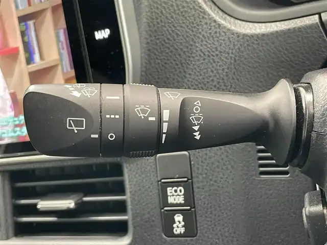 トヨタ ヴォクシー ZS 煌Ⅱ 鹿児島県 2020(令2)年 6.2万km ホワイトパールクリスタルシャイン 純正１０インチナビ【NSZN-Z68T】/(Bluetooth.TV.CD.DVD)/バックモニター/トヨタセーフティセンス/・レーンキープアシスト/・プリクラッシュセーフティ/・オートハイビーム/両側パワースライドドア /ETC2.0/純正ドライブレコーダー【DRT-H68A】/LEDヘッドライト/純正フロアマット/純正ドアバイザー