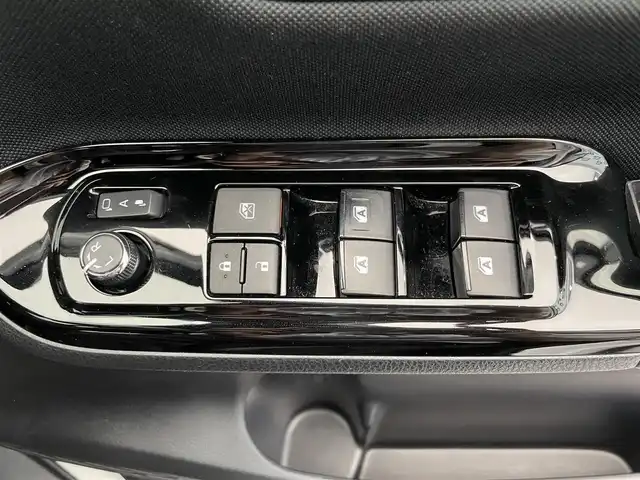 トヨタ ヴォクシー ZS 煌Ⅱ 鹿児島県 2020(令2)年 6.2万km ホワイトパールクリスタルシャイン 純正１０インチナビ【NSZN-Z68T】/(Bluetooth.TV.CD.DVD)/バックモニター/トヨタセーフティセンス/・レーンキープアシスト/・プリクラッシュセーフティ/・オートハイビーム/両側パワースライドドア /ETC2.0/純正ドライブレコーダー【DRT-H68A】/LEDヘッドライト/純正フロアマット/純正ドアバイザー