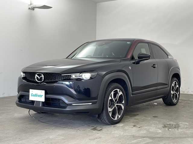 マツダ ＭＸ－３０ロータリーＥＶ エディションR 兵庫県 2023(令5)年 0.5万km 黒Ⅱ ・純正ナビ/Bluetooth/USB/HDMI/TV/・360°ビューモニター/・ビルトインETC/・車間維持制御/・速度標識警報/・ドライバーモニタリング/・前後側方接近車両検知/・車線逸脱警報システム/・ブラインドスポットモニタリング/・ディスタンス＆スピードアラート/・レーンキープアシストシステム/・スマートブレーキサポート/・スマートシティブレーキサポート/・緊急時車線維持支援/・パーキングセンサー/・ヘッドアップディスプレイ/・ハーフレザーシート/・運転席パワーシート/・前席シートヒーター/・革巻きステアリング/・パドルシフト/・ステアリングヒーター/・レーダークルーズコントロール/・アダプティブＬＥＤヘッドライト/・純正18インチアルミホイール
