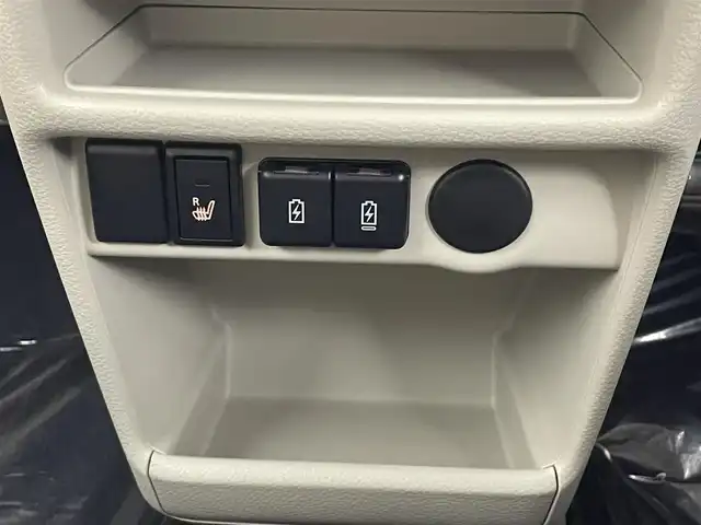 スズキ ラパン G 埼玉県 2022(令4)年 0.7万km フォーンベージュM ナビ　BT　CD　DVD シートヒーター　衝突被害軽減　スペアキー　レーンアシスト　オートライト　アイドリングストップ　フロアマット　スマートキー　エアバッグ