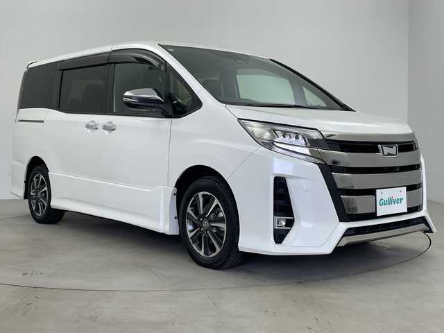 トヨタ ノア Si ダブルバイビーⅢ 鹿児島県 2020(令2)年 2.8万km ホワイトパールクリスタルシャイン ディーラーナビ　/（フルセグ/Bluetooth/CD/DVD）/フリップダウンモニター　/バックカメラ　/ドライブレコーダー　/ハーフレザー　/両側パワースライドドア　/オートホールド　/レーンキープアシスト　/クルーズコントロール　/バイザー　/オートハイビーム/ETC2.0/LEDヘッドライト/衝突軽減ブレーキ/スマートキー