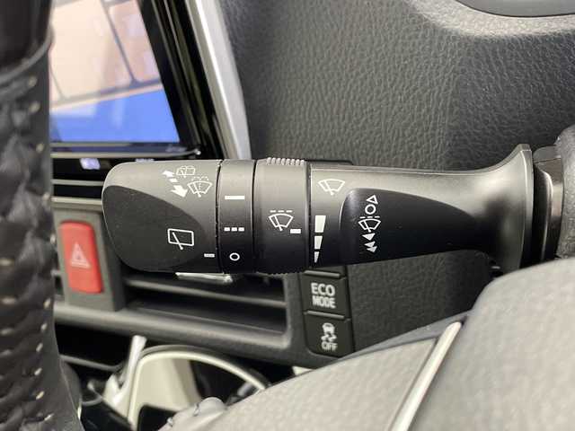 トヨタ ノア Si ダブルバイビーⅢ 鹿児島県 2020(令2)年 2.8万km ホワイトパールクリスタルシャイン ディーラーナビ　/（フルセグ/Bluetooth/CD/DVD）/フリップダウンモニター　/バックカメラ　/ドライブレコーダー　/ハーフレザー　/両側パワースライドドア　/オートホールド　/レーンキープアシスト　/クルーズコントロール　/バイザー　/オートハイビーム/ETC2.0/LEDヘッドライト/衝突軽減ブレーキ/スマートキー