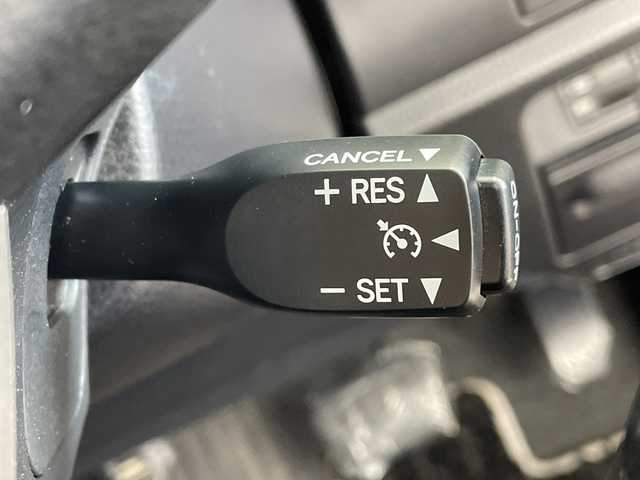 トヨタ ノア Si ダブルバイビーⅢ 鹿児島県 2020(令2)年 2.8万km ホワイトパールクリスタルシャイン ディーラーナビ　/（フルセグ/Bluetooth/CD/DVD）/フリップダウンモニター　/バックカメラ　/ドライブレコーダー　/ハーフレザー　/両側パワースライドドア　/オートホールド　/レーンキープアシスト　/クルーズコントロール　/バイザー　/オートハイビーム/ETC2.0/LEDヘッドライト/衝突軽減ブレーキ/スマートキー