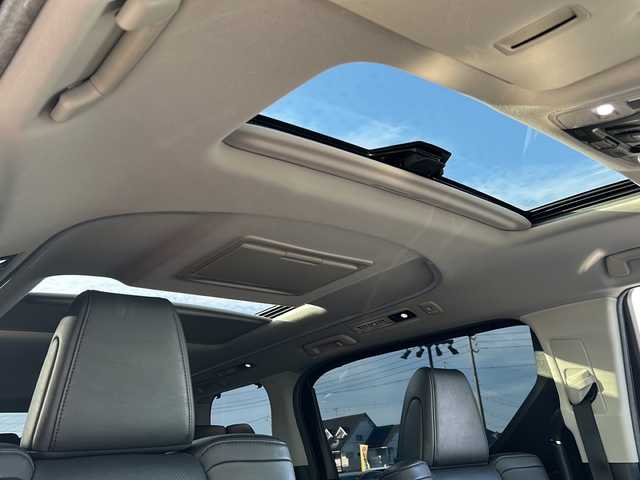 トヨタ ヴェルファイア Z Gエディション 岐阜県 2019(令1)年 8.8万km ブラック 登録時走行距離87961km/登録時走行距離87961km/純正１０インチナビ(NSZN-Z68T)/バックモニター/フルセグテレビ/モデリスタエアロ/サンルーフ/１２インチフリップダウンモニター/ステアリングヒーター/パワーシート/エアシート/シートヒーター/フォグランプ/ＥＴＣ/LEDヘッドライト/横滑り防止装置/衝突被害軽減システム/オートマチックハイビーム/両側パワースライドドア/スマートキー/プッシュスタート