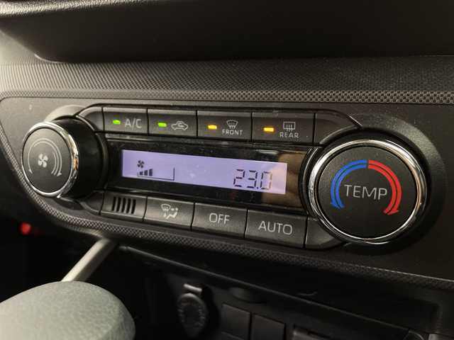 トヨタ ライズ G 愛知県 2021(令3)年 5万km ナチュラルベージュマイカM 純正ナビ(NSZT-W68T)/バックカメラ/Bluetooth・/スマートアシスト/衝突回避支援ブレーキ/衝突警報/車線逸脱警報/車線逸脱抑制制御/ブレーキ制御付誤発進抑制(前方・後方)/先行車発進お知らせ/オートマチックハイビーム/フロント・バックソナー/標識認識/横滑り防止/アイドリングストップ/ヒルスタートアシスト/LEDヘッドライト/オートライト/オート電動格納ミラーウィンカー/ファブリックシート/純正フロアマット/プッシュスタート/スマートキー/スペアキー/保証書・取扱説明書