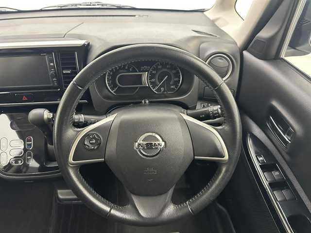 日産 デイズ ルークス ハイウェイスターX 兵庫県 2017(平29)年 4.4万km クールシルバー 純正ナビ(CD/Bluetooth/フルセグTV)/ETC/社外ドライブレコーダー/純正アルミホイール/片側パワースライドドア/全周囲カメラ/スマートキー/LEDヘッドライト/フォグランプ/純正フロアマット/アイドリングストップ