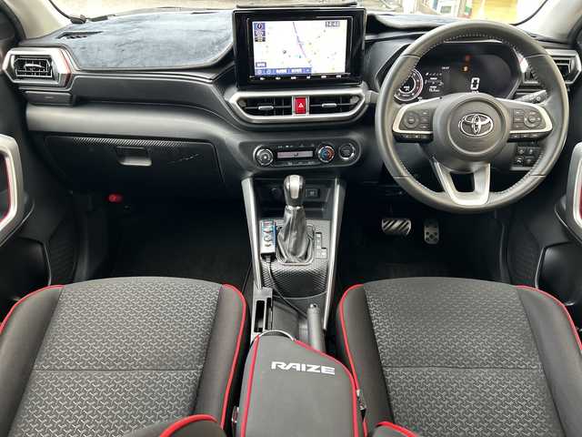 トヨタ ライズ Z 大阪府 2020(令2)年 8.7万km ブラックマイカメタリック/シャイニングホワイトパール 純正9インチSDナビ(NSZT-Y68T)/BT/CD/DVD/フルセグTV/AUX/HDMI/360度カメラ/デジタルインナーミラー/スマートアシスト/・衝突警報機能/・衝突回避支援ブレーキ/・ブレーキ制御付誤発信抑制機能/・車線逸脱警報機能/・車線逸脱抑制制御機能/・先行車発進お知らせ機能/・追従機能付きクルーズコントロール/・レーンキープコントロール/・オートハイビーム/前後ソナー/前席シートヒーター/前後ドラレコ/純正ビルトインETC2.0/USB充電ポート（前席1口、後席2口）/純正17インチAW/スペアキー/イエローフォグランプ（VELENO）/サブウーファー（KENWOOD）/フットライト