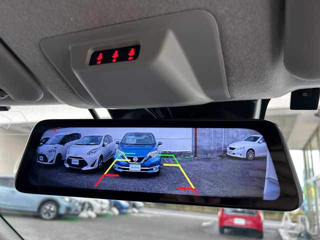 トヨタ ライズ Z 大阪府 2020(令2)年 8.7万km ブラックマイカメタリック/シャイニングホワイトパール 純正9インチSDナビ(NSZT-Y68T)/BT/CD/DVD/フルセグTV/AUX/HDMI/360度カメラ/デジタルインナーミラー/スマートアシスト/・衝突警報機能/・衝突回避支援ブレーキ/・ブレーキ制御付誤発信抑制機能/・車線逸脱警報機能/・車線逸脱抑制制御機能/・先行車発進お知らせ機能/・追従機能付きクルーズコントロール/・レーンキープコントロール/・オートハイビーム/前後ソナー/前席シートヒーター/前後ドラレコ/純正ビルトインETC2.0/USB充電ポート（前席1口、後席2口）/純正17インチAW/スペアキー/イエローフォグランプ（VELENO）/サブウーファー（KENWOOD）/フットライト