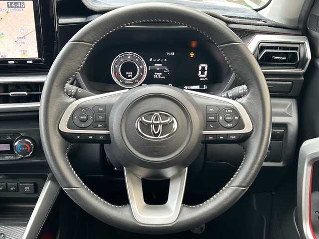 トヨタ ライズ Z 大阪府 2020(令2)年 8.7万km ブラックマイカメタリック/シャイニングホワイトパール 純正9インチSDナビ(NSZT-Y68T)/BT/CD/DVD/フルセグTV/AUX/HDMI/360度カメラ/デジタルインナーミラー/スマートアシスト/・衝突警報機能/・衝突回避支援ブレーキ/・ブレーキ制御付誤発信抑制機能/・車線逸脱警報機能/・車線逸脱抑制制御機能/・先行車発進お知らせ機能/・追従機能付きクルーズコントロール/・レーンキープコントロール/・オートハイビーム/前後ソナー/前席シートヒーター/前後ドラレコ/純正ビルトインETC2.0/USB充電ポート（前席1口、後席2口）/純正17インチAW/スペアキー/イエローフォグランプ（VELENO）/サブウーファー（KENWOOD）/フットライト