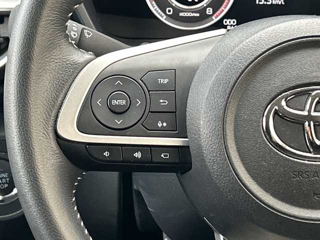 トヨタ ライズ Z 大阪府 2020(令2)年 8.7万km ブラックマイカメタリック/シャイニングホワイトパール 純正9インチSDナビ(NSZT-Y68T)/BT/CD/DVD/フルセグTV/AUX/HDMI/360度カメラ/デジタルインナーミラー/スマートアシスト/・衝突警報機能/・衝突回避支援ブレーキ/・ブレーキ制御付誤発信抑制機能/・車線逸脱警報機能/・車線逸脱抑制制御機能/・先行車発進お知らせ機能/・追従機能付きクルーズコントロール/・レーンキープコントロール/・オートハイビーム/前後ソナー/前席シートヒーター/前後ドラレコ/純正ビルトインETC2.0/USB充電ポート（前席1口、後席2口）/純正17インチAW/スペアキー/イエローフォグランプ（VELENO）/サブウーファー（KENWOOD）/フットライト