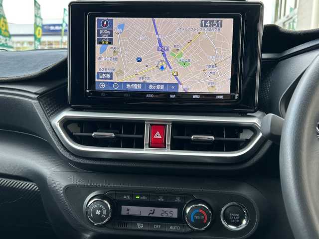 トヨタ ライズ Z 大阪府 2020(令2)年 8.7万km ブラックマイカメタリック/シャイニングホワイトパール 純正9インチSDナビ(NSZT-Y68T)/BT/CD/DVD/フルセグTV/AUX/HDMI/360度カメラ/デジタルインナーミラー/スマートアシスト/・衝突警報機能/・衝突回避支援ブレーキ/・ブレーキ制御付誤発信抑制機能/・車線逸脱警報機能/・車線逸脱抑制制御機能/・先行車発進お知らせ機能/・追従機能付きクルーズコントロール/・レーンキープコントロール/・オートハイビーム/前後ソナー/前席シートヒーター/前後ドラレコ/純正ビルトインETC2.0/USB充電ポート（前席1口、後席2口）/純正17インチAW/スペアキー/イエローフォグランプ（VELENO）/サブウーファー（KENWOOD）/フットライト