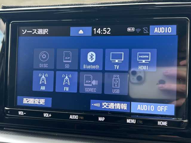 トヨタ ライズ Z 大阪府 2020(令2)年 8.7万km ブラックマイカメタリック/シャイニングホワイトパール 純正9インチSDナビ(NSZT-Y68T)/BT/CD/DVD/フルセグTV/AUX/HDMI/360度カメラ/デジタルインナーミラー/スマートアシスト/・衝突警報機能/・衝突回避支援ブレーキ/・ブレーキ制御付誤発信抑制機能/・車線逸脱警報機能/・車線逸脱抑制制御機能/・先行車発進お知らせ機能/・追従機能付きクルーズコントロール/・レーンキープコントロール/・オートハイビーム/前後ソナー/前席シートヒーター/前後ドラレコ/純正ビルトインETC2.0/USB充電ポート（前席1口、後席2口）/純正17インチAW/スペアキー/イエローフォグランプ（VELENO）/サブウーファー（KENWOOD）/フットライト