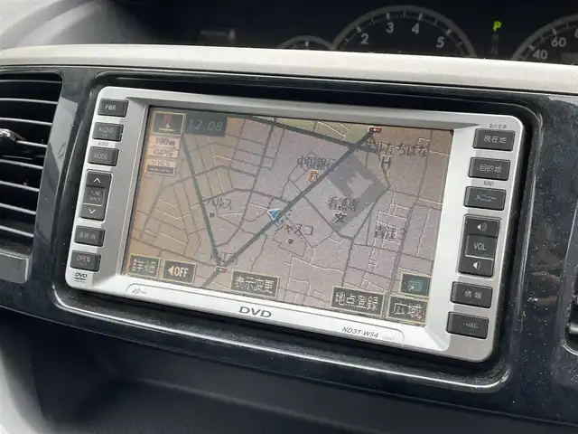 トヨタ ヴォクシー X 岡山県 2005(平17)年 10.7万km ダークグレーマイカM 登録時走行距離106556km/純正SDナビ/(AM/FM/TV/DISC)/両側スライド/車外バックカメラ/３列シート/リモコンキー/パワーステアリング/パワーウィンドウ/ABS/ETC/純正15インチアルミホイール/純正フロアマット/スペアキー１/盗難防止装置/記録簿