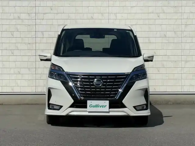 日産 セレナ ハイウェイスター V 福岡県 2022(令4)年 2万km ブリリアントホワイトパール 禁煙車純正10型SDナビ(フルセグTV/CD/DVD/BT)アラウンドビューモニタープロパイロットエマージェンシーブレーキコーナーセンサーBSM両側パワスラデジタルインナーミラードラレコETCUSBポート純正LEDヘッドライト純正フロアマット純正16インチアルミホイール