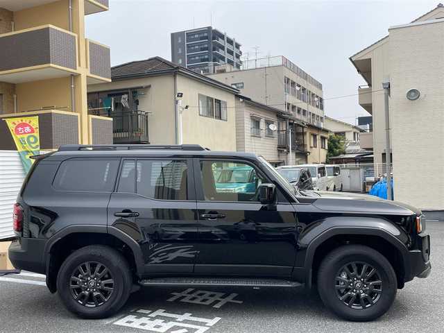 トヨタ ランドクルーザー ２５０ VX 広島県 2024(令6)年 0.3万km ブラック /登録時走行距離/　　　　　　　2977キロ/ワンオーナー/4WD/サンルーフ/純正ナビ/全方位モニター/地デジ/黒革シート/エアシート/パワーバックドア/ルーフレール/クルーズコントロール/デジタルインナーミラー/スペアキー×１/ビルトインETC/新車時整備手帳/　　【保証書】/取扱説明書/