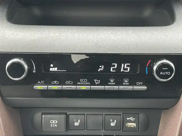 トヨタ ヤリスクロス ハイブリッド Z 千葉県 2020(令2)年 3.7万km ダークブルーマイカM 純正ディスプレイオーディオ　/バックカメラ　/Ｂｌｕｅｔｏｏｔｈ接続あり　/ビルドインＥＴＣ２．０　/パワーシート　/ハーフレザーシート/シートヒーター　/追従クルーズコントロール　/オートブレーキホールド