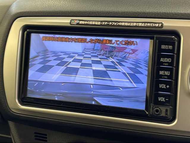 トヨタ ヴィッツ F 岐阜県 2016(平28)年 8.2万km グレーメタリック 純正ナビ/Bluetooth/フルセグTV/バックカメラ/ビルトインETC/純正ドライブレコーダー/LEDヘッドライト/純正フロアマット/ラゲッジマット
