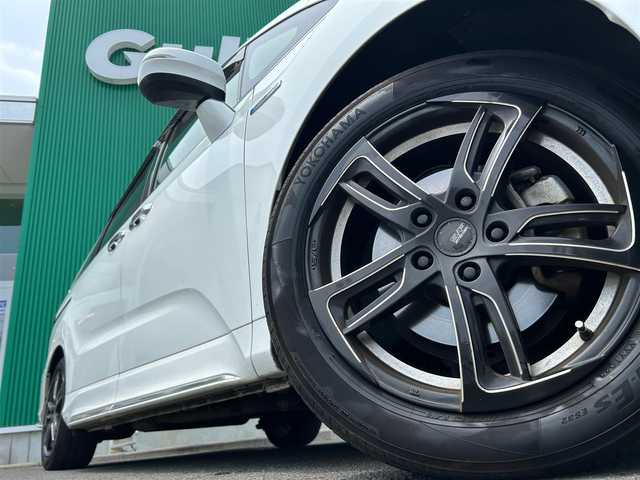 ホンダ オデッセイ ハイブリッド アブソルートセンシングEXパック 宮城県 2017(平29)年 11.7万km ホワイトオーキッドパール ホンダセンシング/・CMBS(衝突被害軽減ブレーキ)/・誤発進抑制機能/・歩行者事故低減ステアリング/・路外逸脱抑制機能/・LKAS（車線維持支援システム）/・先行車発進お知らせ機能/・標識認識機能/・アダプティブクルーズコントロール/純正ナ8インチナビ/フルセグTV/Bluetooth/CD/DVD/SD/MSV/フリップダウンモニター/バックカメラ/ビルトインETC/両側パワースライドドア/本革巻きステアリング/ステアリングスイッチ/LEDヘッドランプ/フォグランプ/オートライト/純正フロアマット/サイドバイザー/プッシュエンジンスタート/スマートキー/電動格納ドアミラー