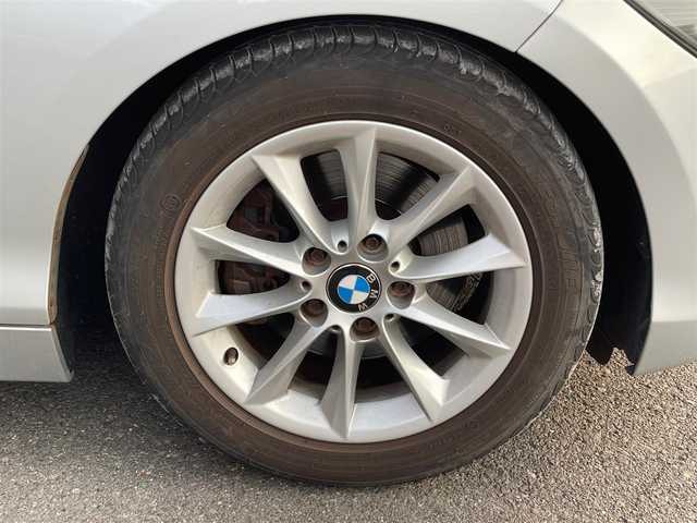 ＢＭＷ １１６ｉ スタイル 香川県 2012(平24)年 2.2万km グレイシャーシルバー スマートキー2本/プッシュスタート/アイドリングストップ/ドアバイザー/HDDオーディオ/ETC/シートヒーター/純正16インチアルミ/FRフォグ/FRドライブレコーダー/革巻きステアリング/オートライト/オートワイパー